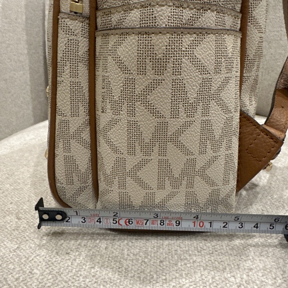 Michael Kors Abbey Vanilla Studded Backpack with wallet - Picture 5 of 12